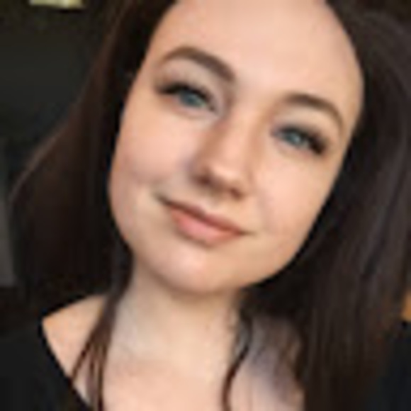 Meet your Posher, Emma - Picture 1 of 1